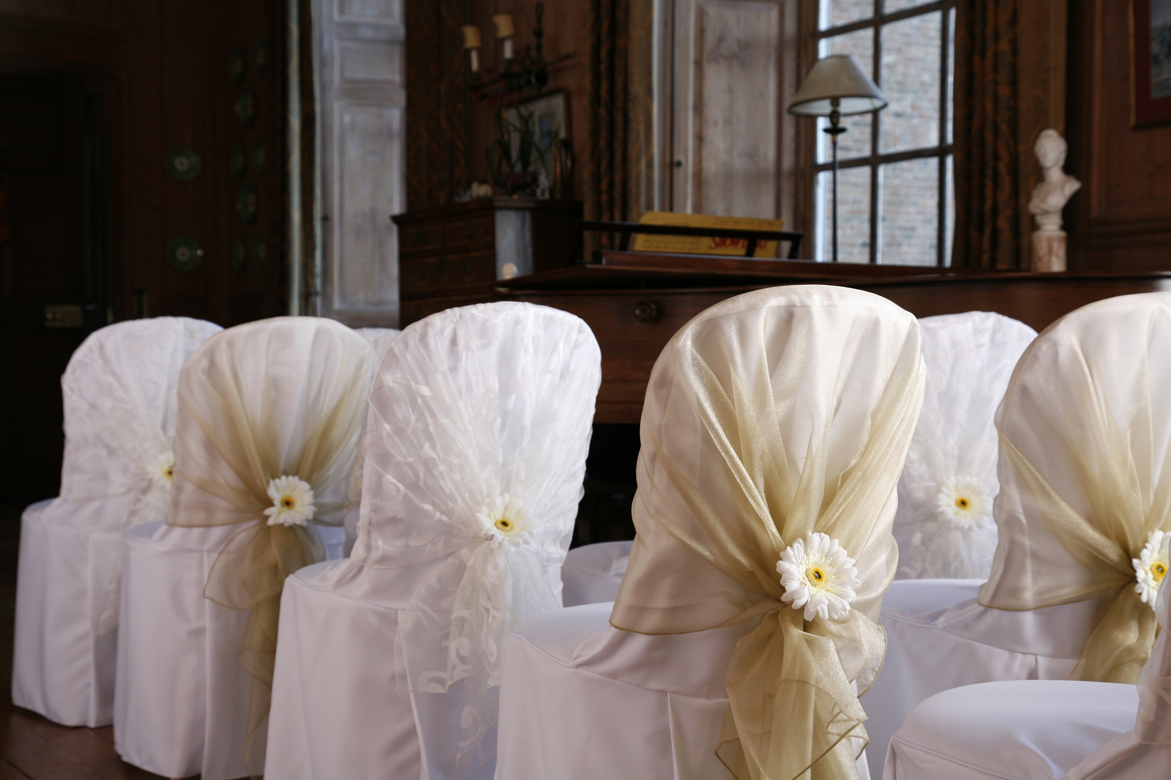 chair coverings weddings