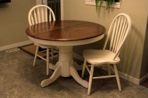 target windsor chair simple dining room design white painted round extending pedestal kitchen table windsor side chairs white color grey ceramic tile flooring beige painted walls ideas x