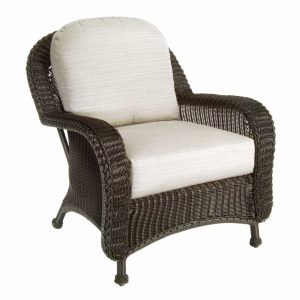 wicker lounge chair
